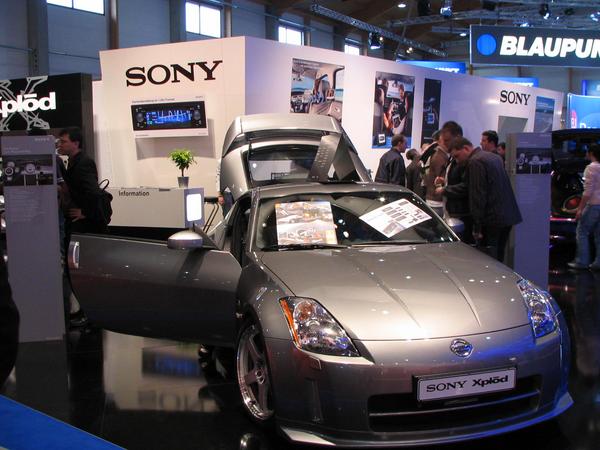 Sony car radio navigation without logbook
Sports cars like this Nissan 350Z and a logbook on paper simply do not match. So this this sports car driver will pay unnecessary income tax.
