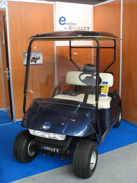 Golfwagen
Nur 5399.-EUR kostet dieser Golfwagen von GoWatt. 36V 180Ah Bleiakkus reichen zum Anfahren auf bis zu 20% Steigung, 27km/h Spitze und einer Reichweite von 70km.