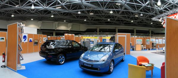 Toyota exhibition stand EVER Monaco in 2006
Prius and Lexus in the exhibition hall and many Prius for test driving before the Grimaldi forum. Indeed, the hybrid models of Toyota are a considerable progress to the today's cars.