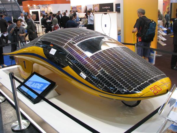 Solar racing car
A horse needs about 20000 m² gras land. Even with absolut light construction, a pasture for a horse would weight 40 tons. Solar racing cars are so a very impressive example