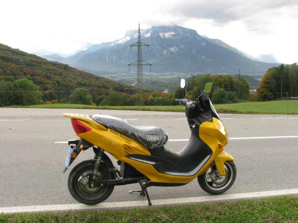 Long distance commuter
Maybe we are at the oil price in the eye of the hurricane. Do not fear, with this new electric scooter, the workplace can be reached fast and extreme cheap.